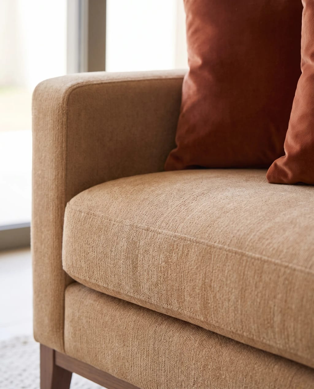 Chenille that takes family life: close-up